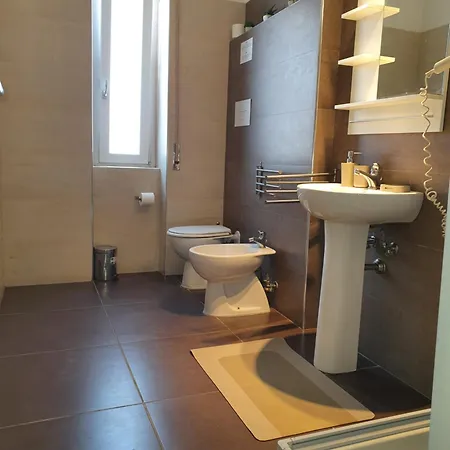 Oda ve Kahvaltı 4rooms Free Wi-fi Salerno