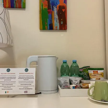 Couette-café 4rooms Free Wi-fi 4*