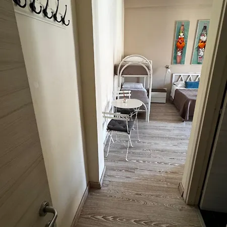 4rooms Free Wi-fi Salerno
